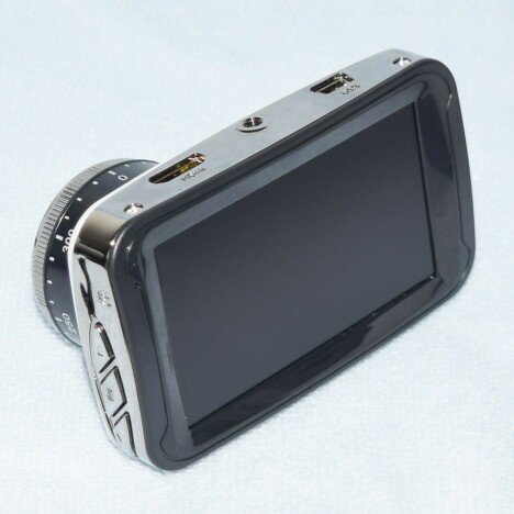 Resigilat! Camera Auto iUni Dash i28 Full Hd, Parking Mode. 170 grade, Senzor G